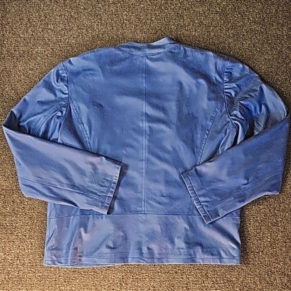 Jacket - Picture 8 of 15
